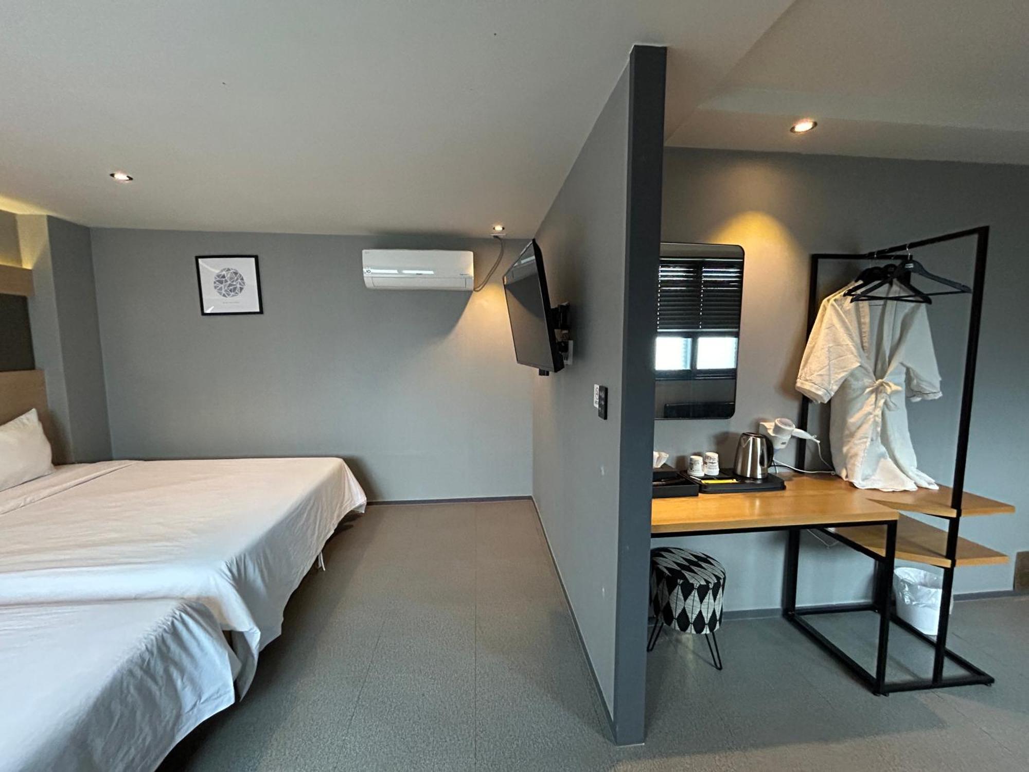 Deluxe Motel 거제 외부 사진