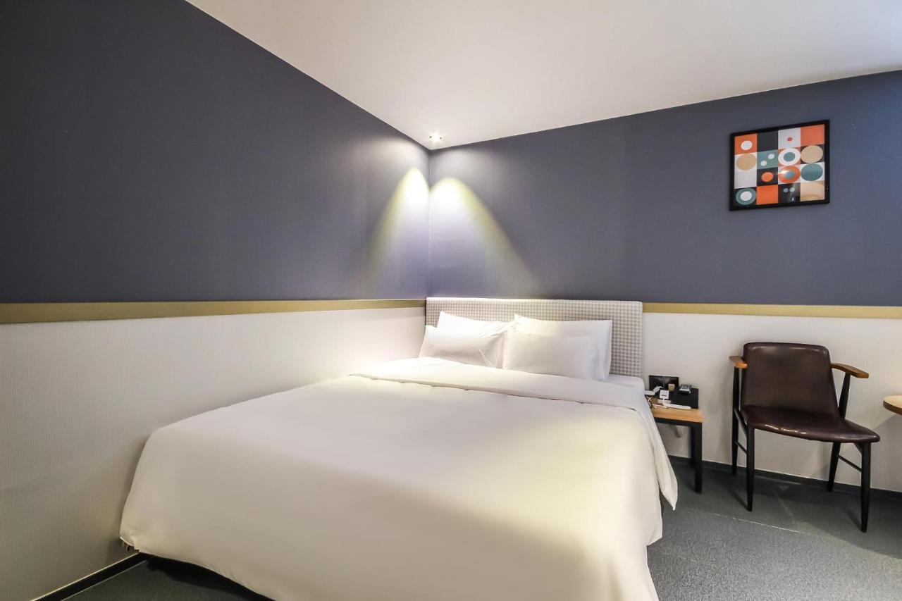 Deluxe Motel 거제 외부 사진