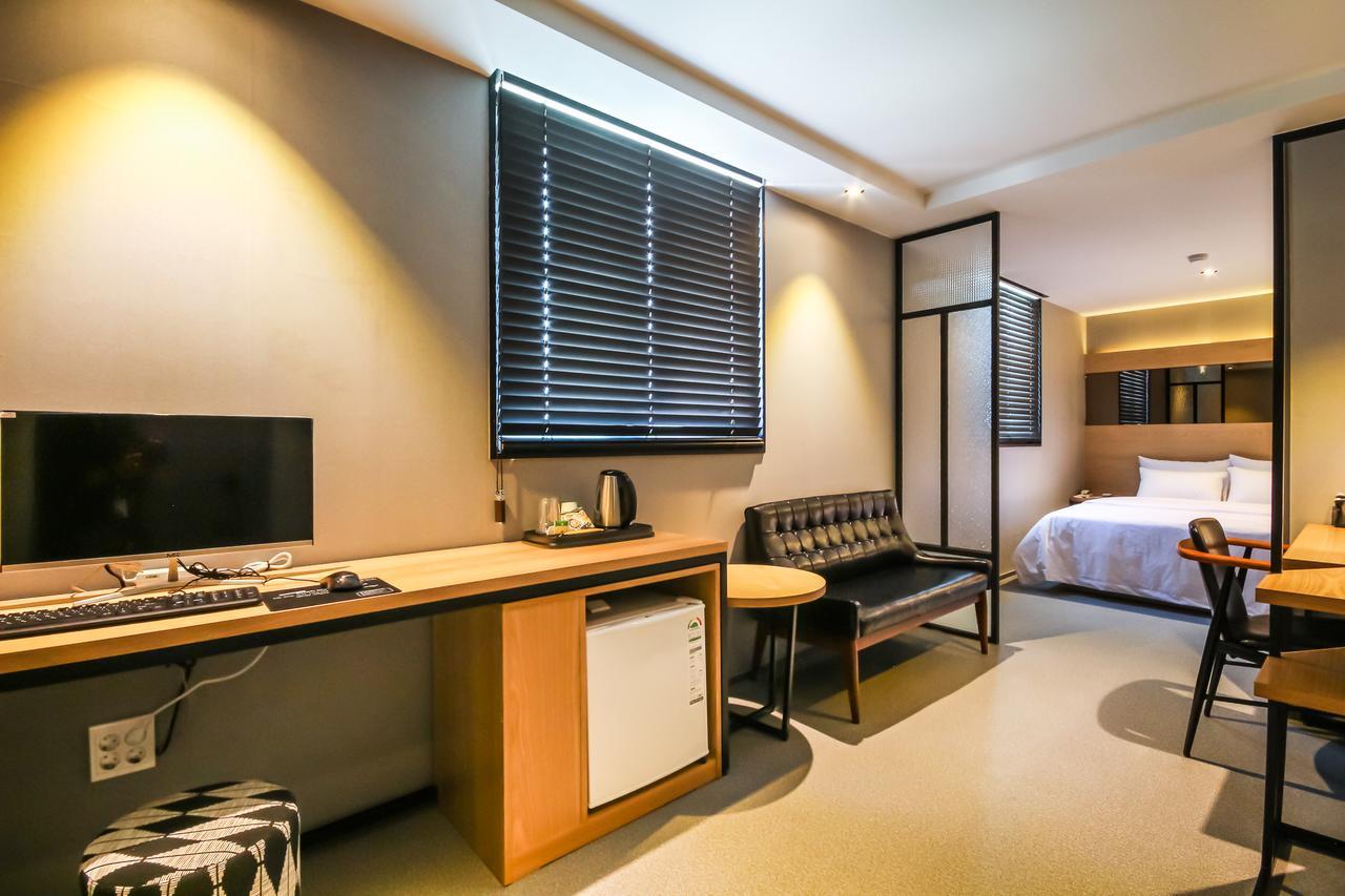 Deluxe Motel 거제 외부 사진