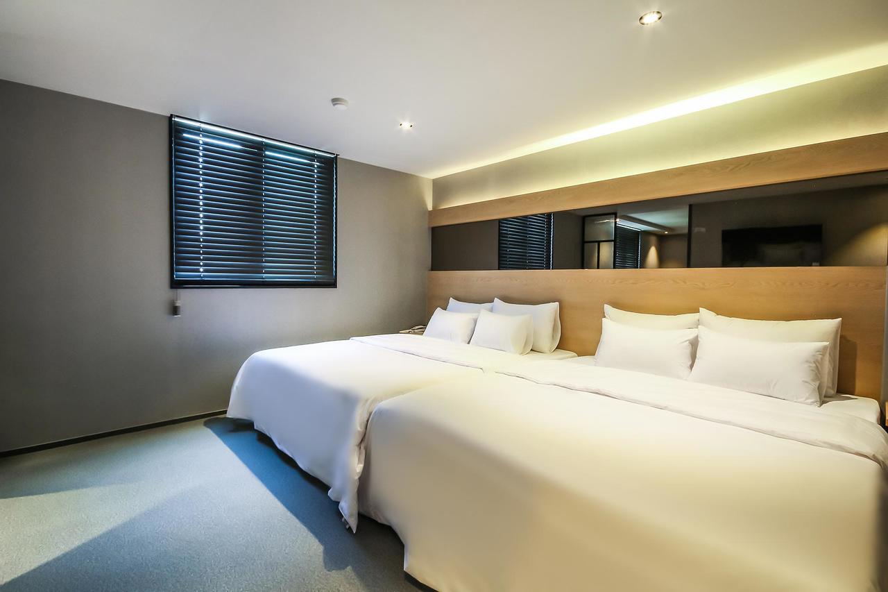 Deluxe Motel 거제 외부 사진